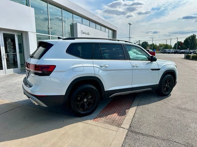 Used 2024 Volkswagen Atlas Peak Edition SEL AWD/4WD image 7