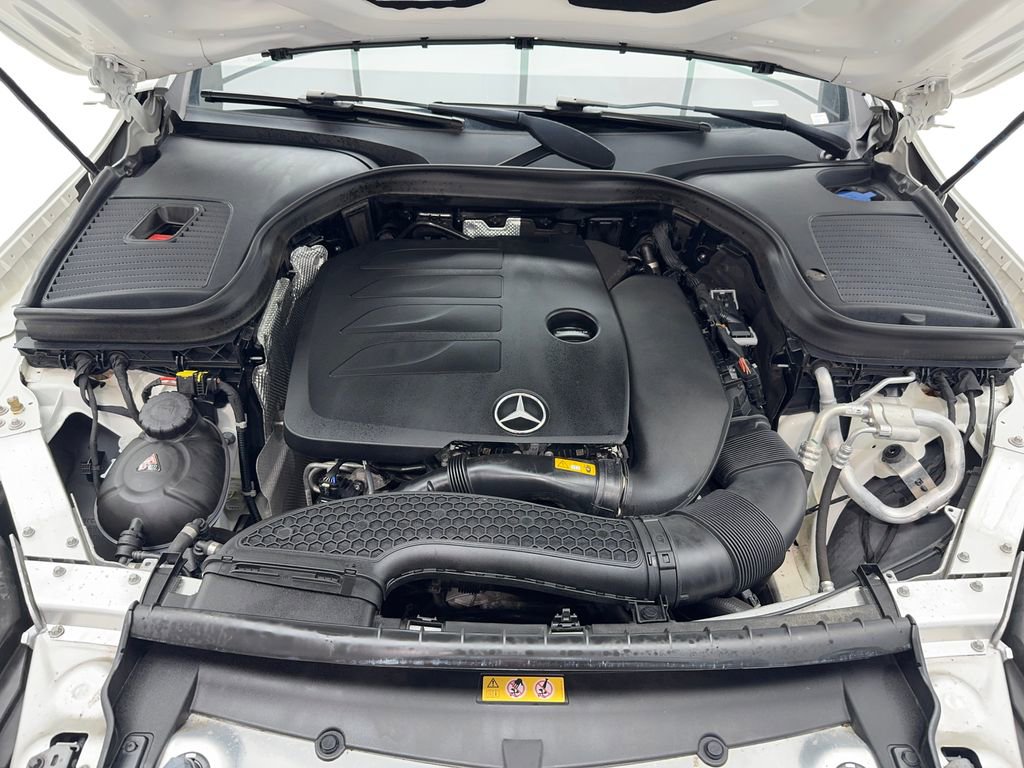 Used 2021 Mercedes-Benz GLC 300 4MATIC w/ Premium Package image 27