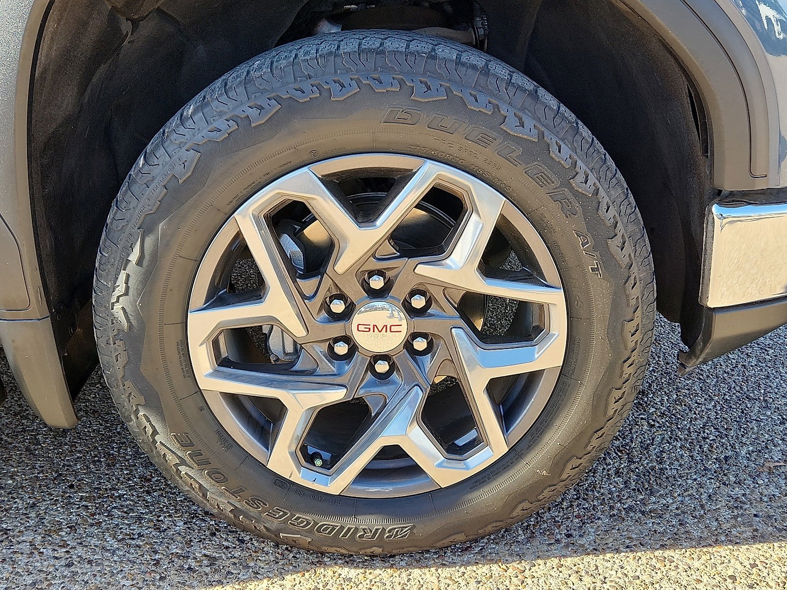 Used 2024 GMC Sierra 1500 SLT image 7