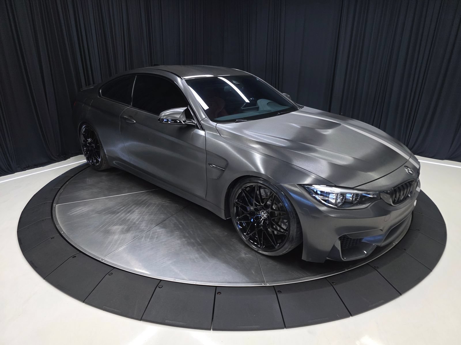 Used 2019 BMW M4 Coupe w/ Competition Package RWD image 15