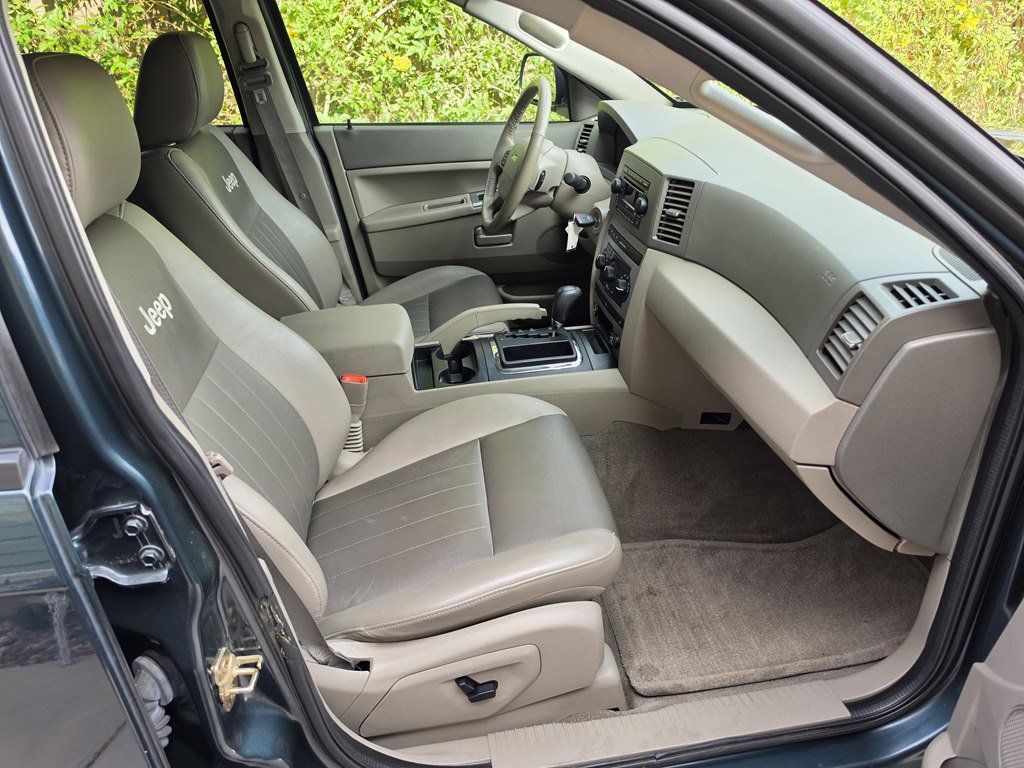 Used 2005 Jeep Grand Cherokee Laredo RWD image 26
