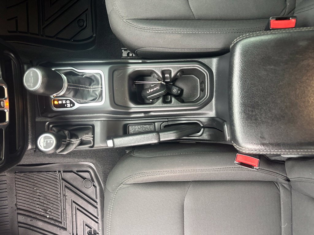 Used 2023 Jeep Gladiator Overland AWD/4WD image 32