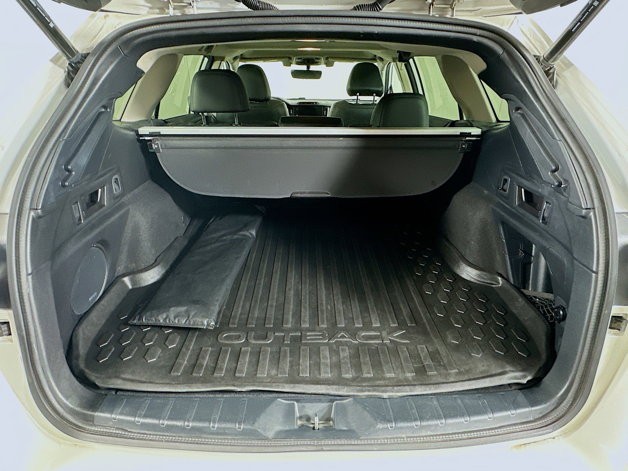 Used 2022 Subaru Outback Limited image 29