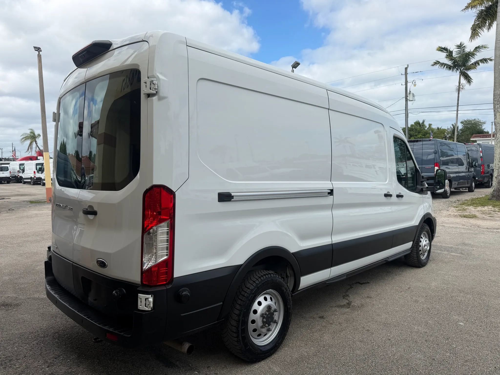 Used 2020 Ford Transit 350 Medium Roof w/ Interior Upgrade Package RWD image 7