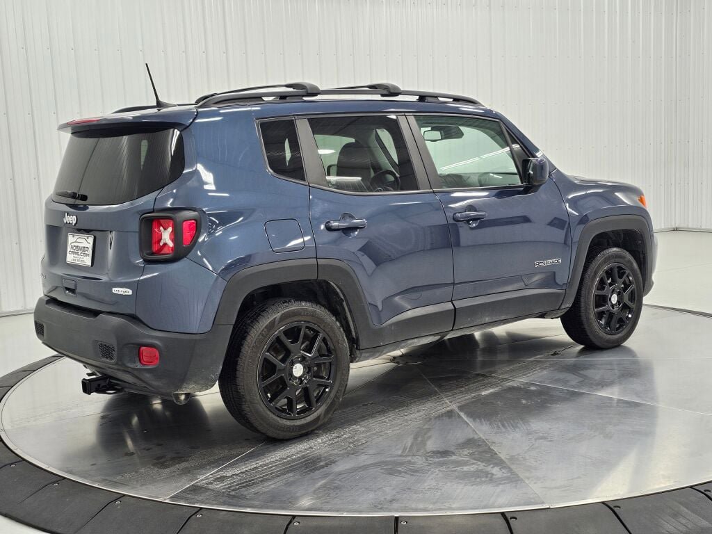 Used 2021 Jeep Renegade Latitude w/ Convenience Group AWD/4WD image 5