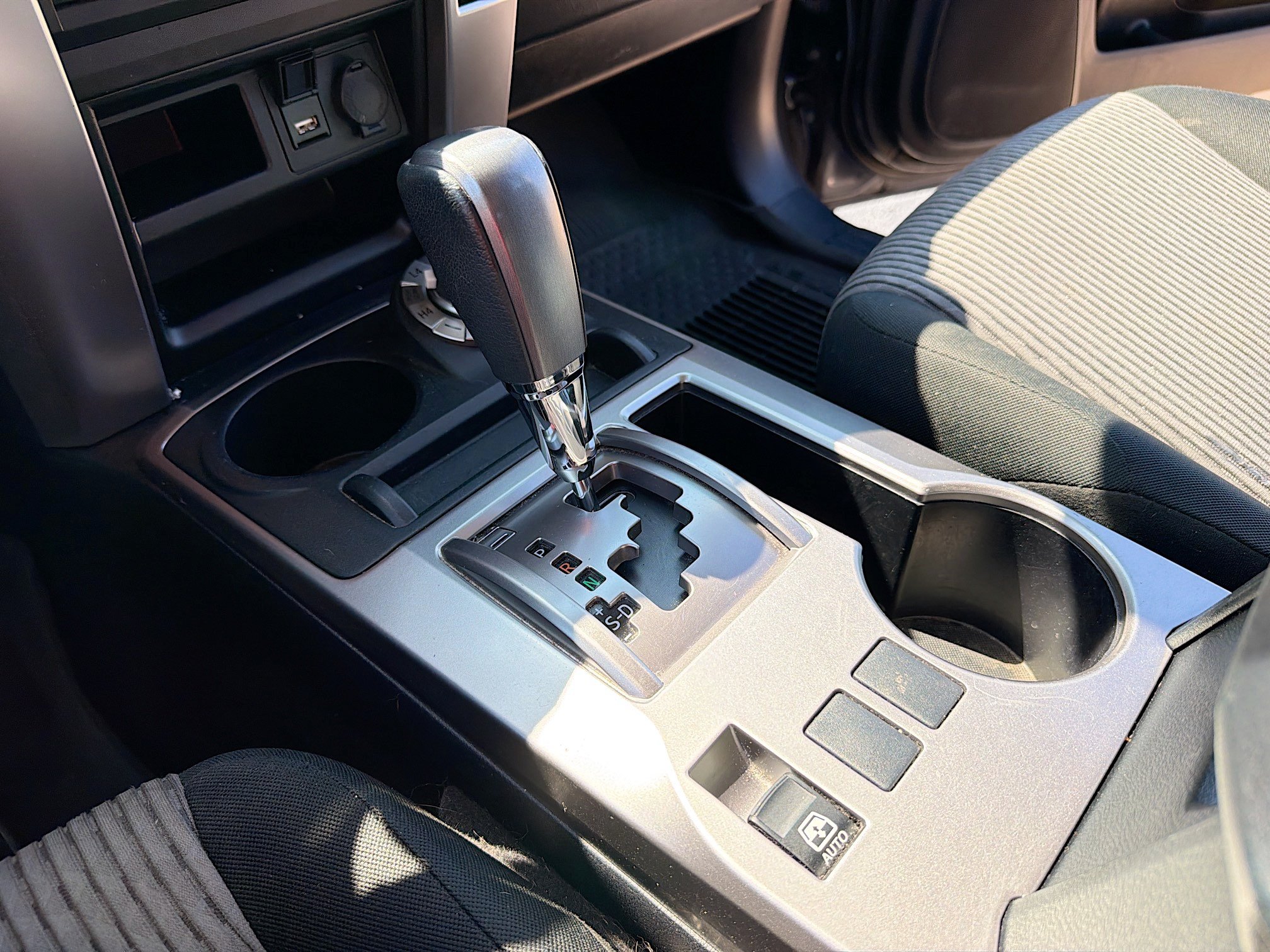 Used 2022 Toyota 4Runner SR5 AWD/4WD image 11