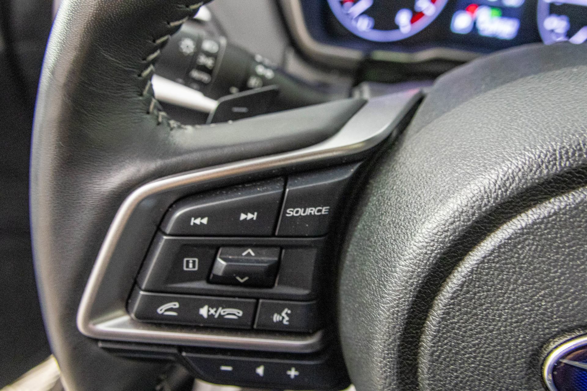 Used 2023 Subaru Outback Touring AWD/4WD image 35
