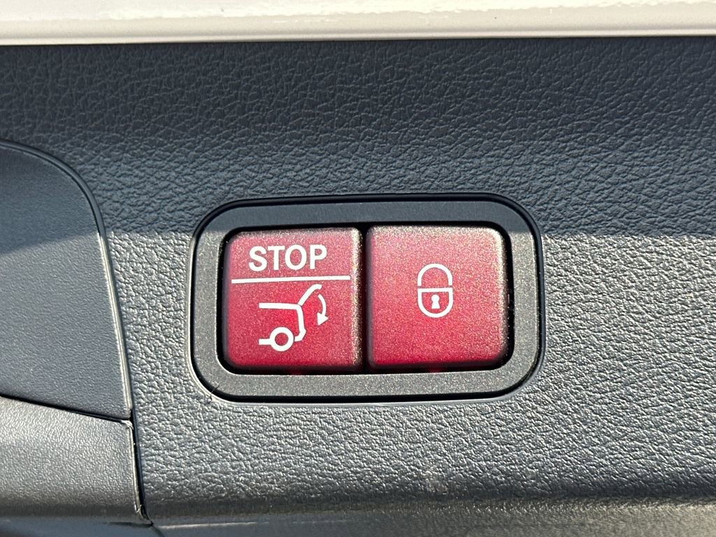 Certified 2024 Mercedes-Benz GLS 450 4MATIC image 37