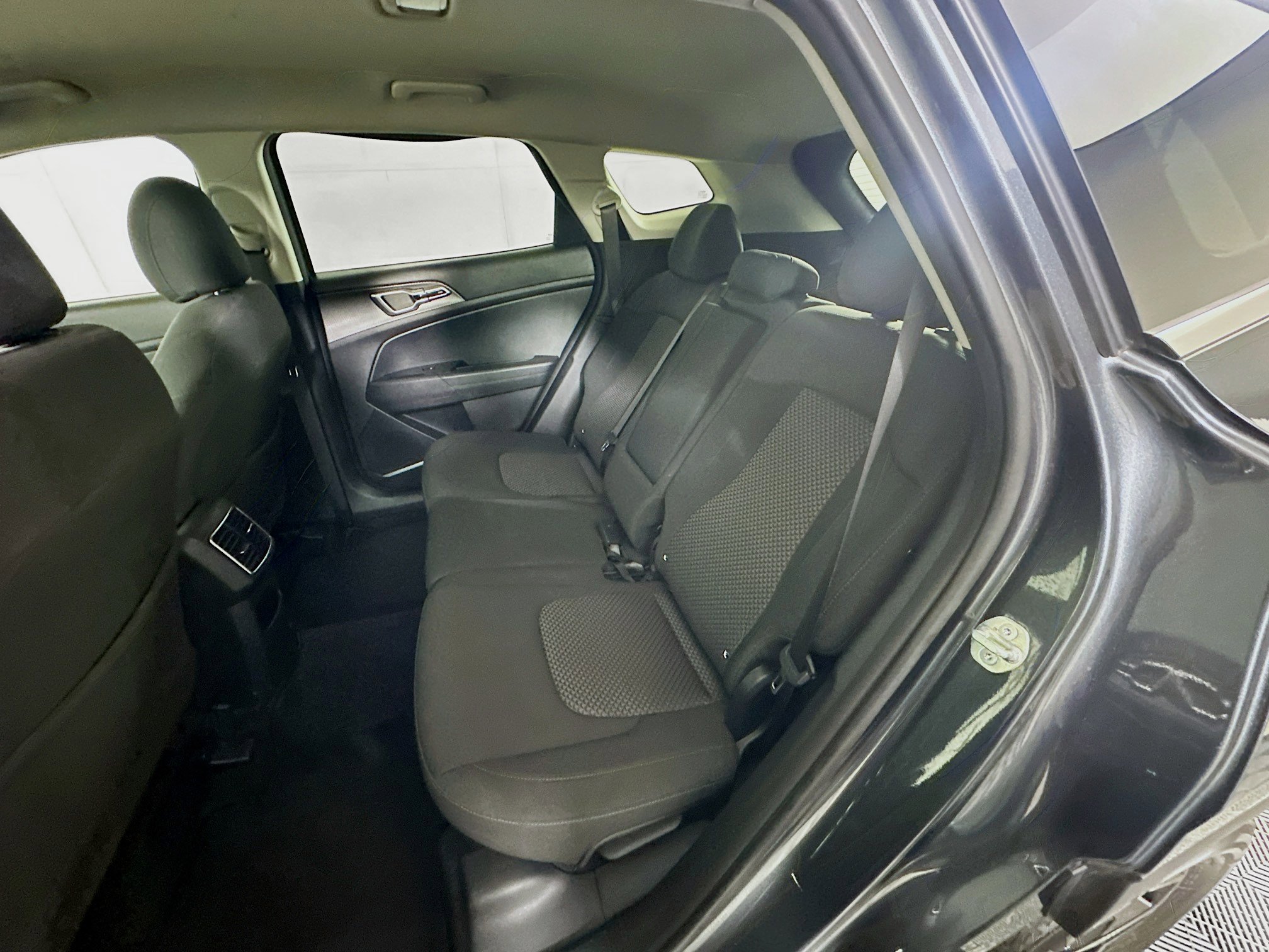 Used 2024 Kia Sportage LX image 26