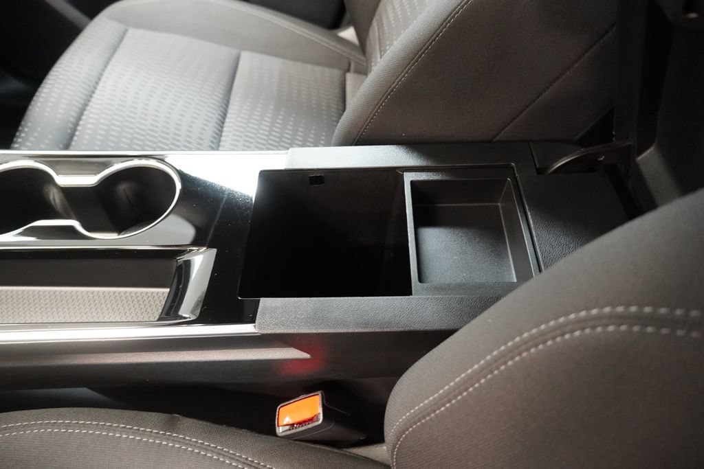 Used 2025 Chevrolet Equinox LT w/ Safety and Technology Package AWD/4WD image 24