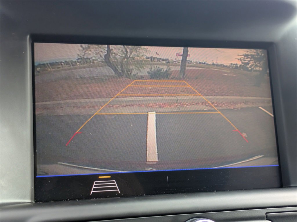 Used 2021 GMC Terrain SLE image 23