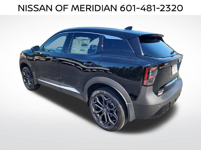 New 2027 Nissan Kicks SR FWD image 3