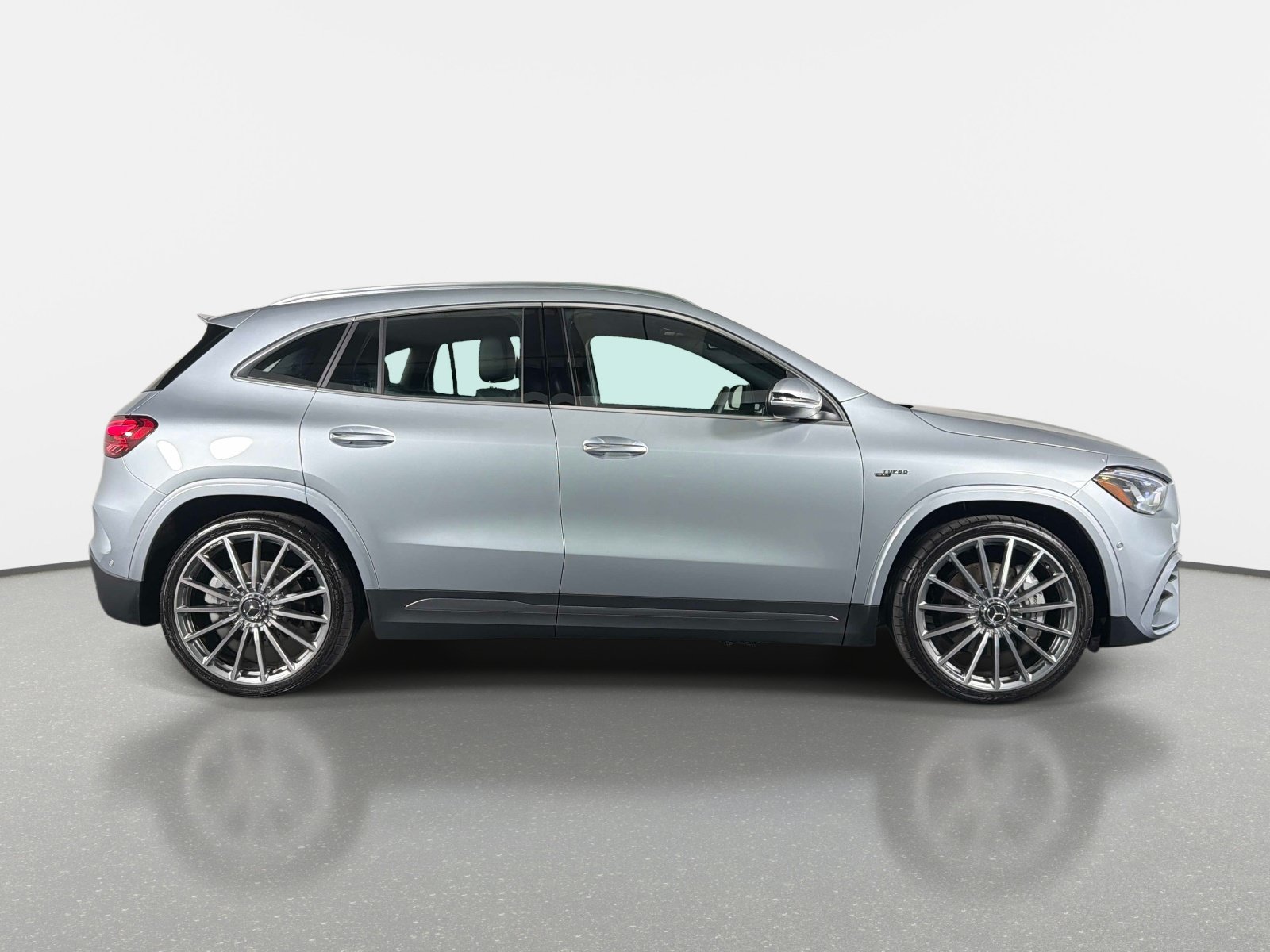 Used 2024 Mercedes-Benz GLA 35 AMG 4MATIC w/ Exclusive Package image 2
