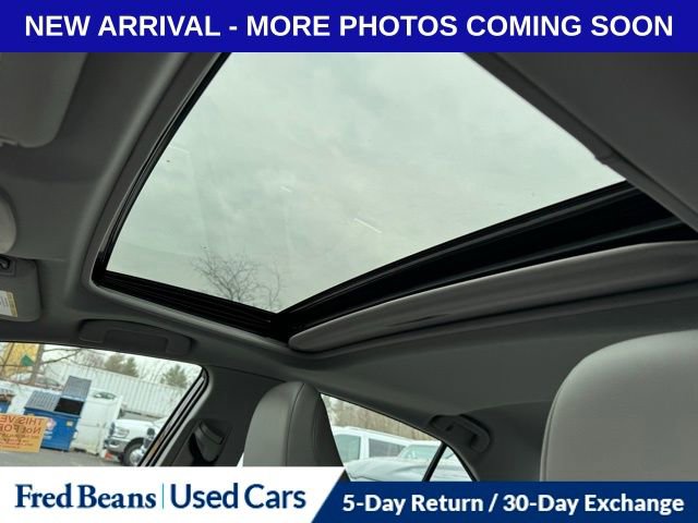 Used 2021 Toyota Camry SE w/ Cold Weather Package image 13