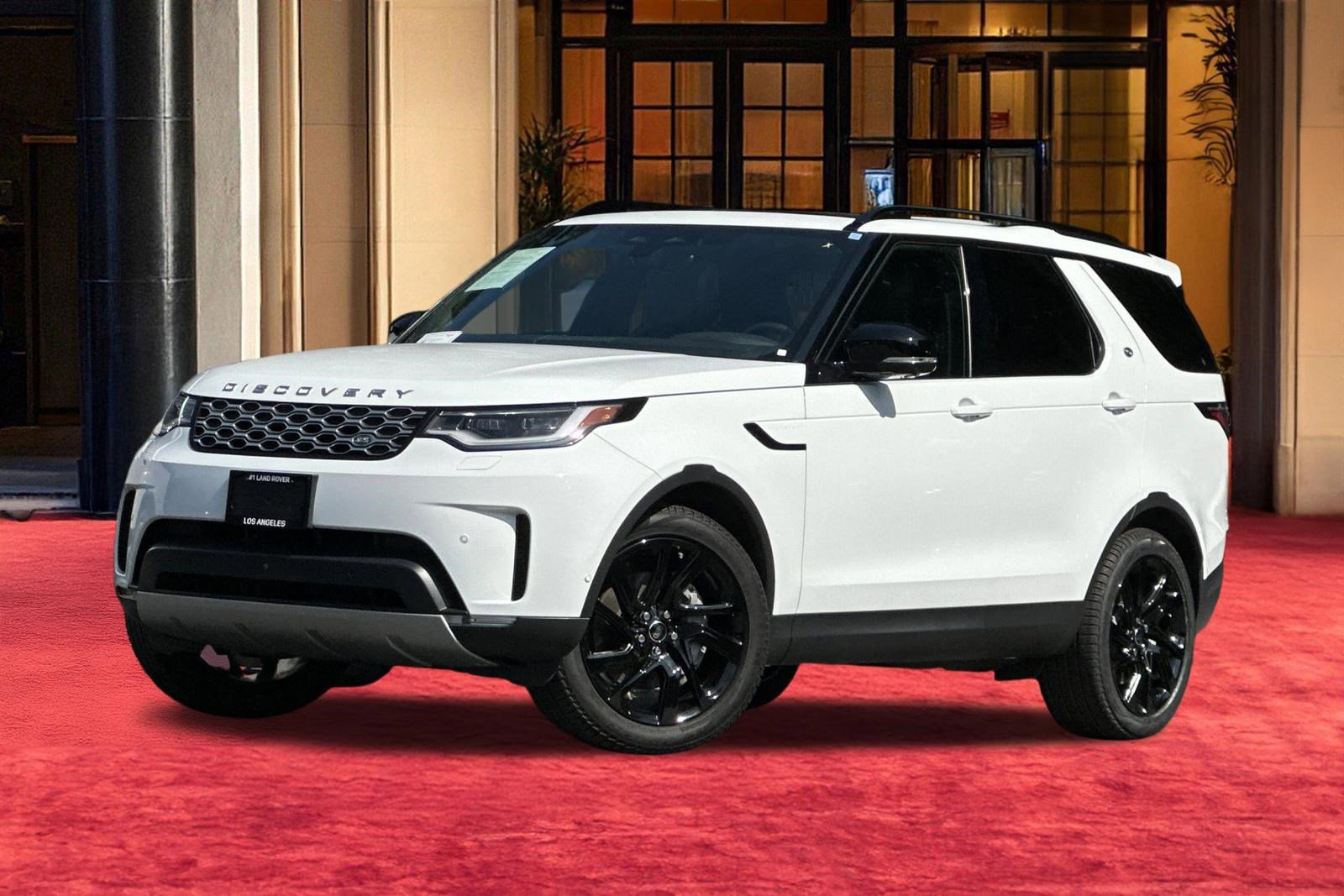 Certified 2025 Land Rover Discovery S image 2
