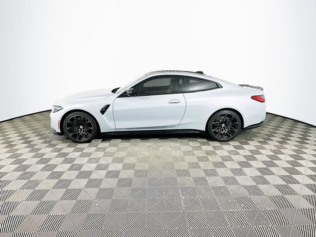 Used 2023 BMW M4 xDrive Competition w/ Executive Package AWD/4WD image 5