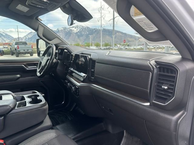 Used 2024 Chevrolet Silverado 2500 LT w/ Convenience Package image 18