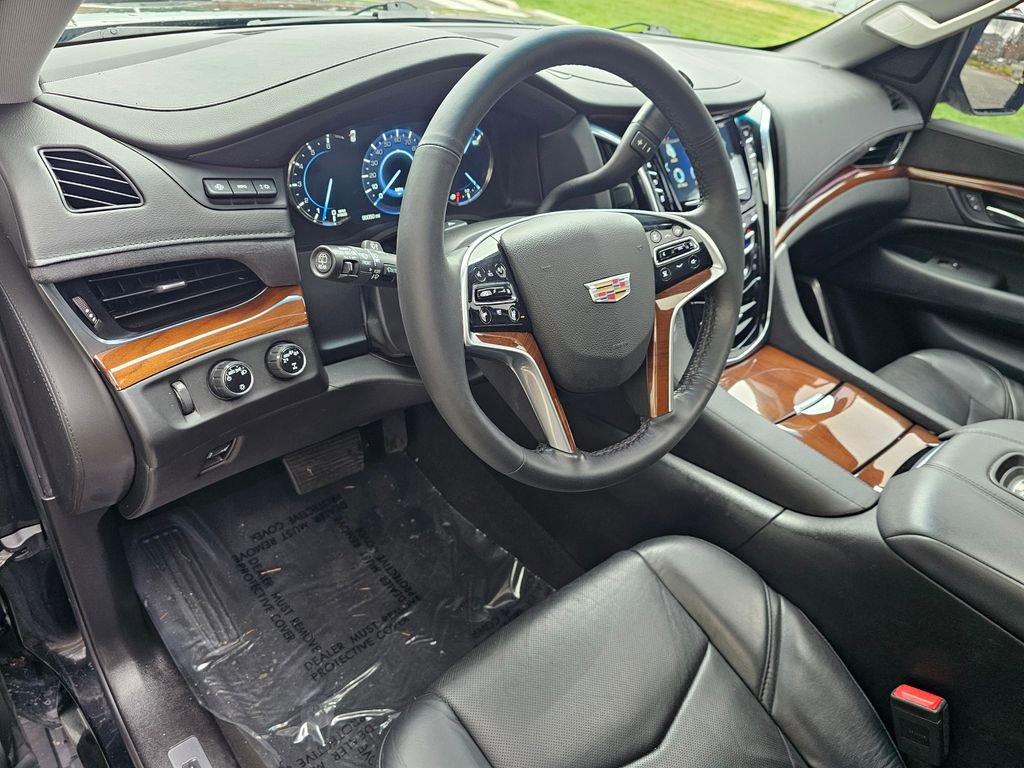 Used 2019 Cadillac Escalade Premium Luxury image 22