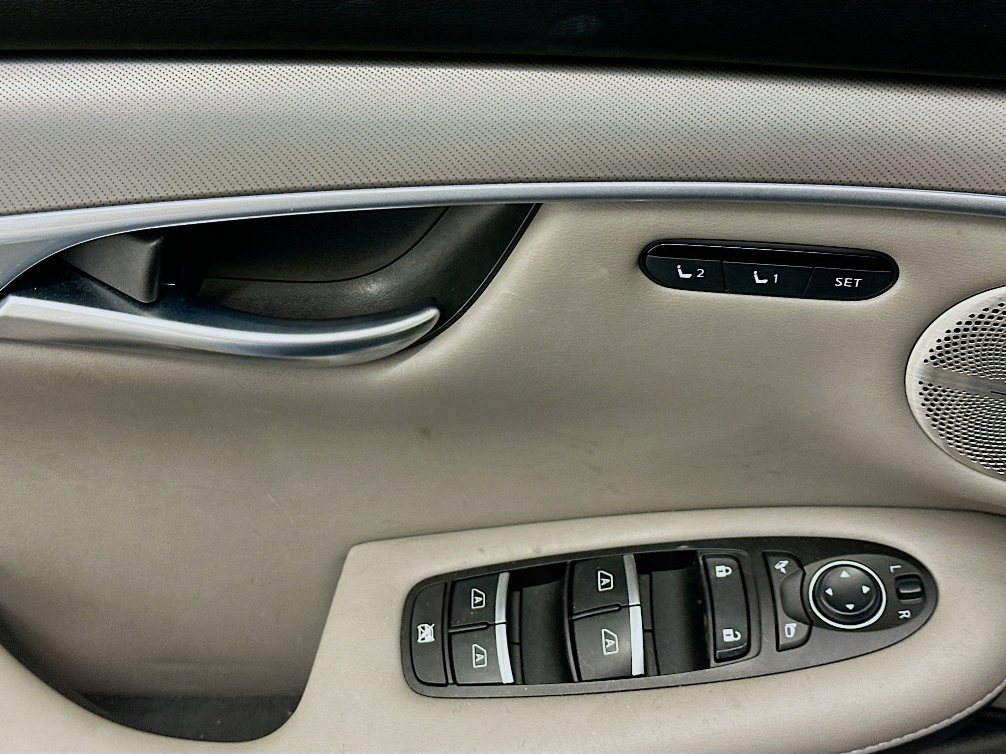 Used 2023 INFINITI QX50 Luxe AWD/4WD image 15