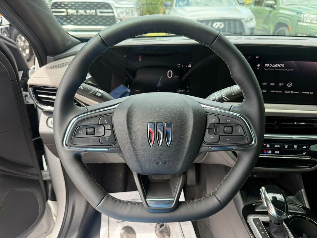 Used 2026 Buick Envista Avenir FWD image 5