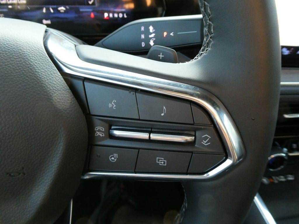 New 2026 Chevrolet Suburban High Country AWD/4WD image 24