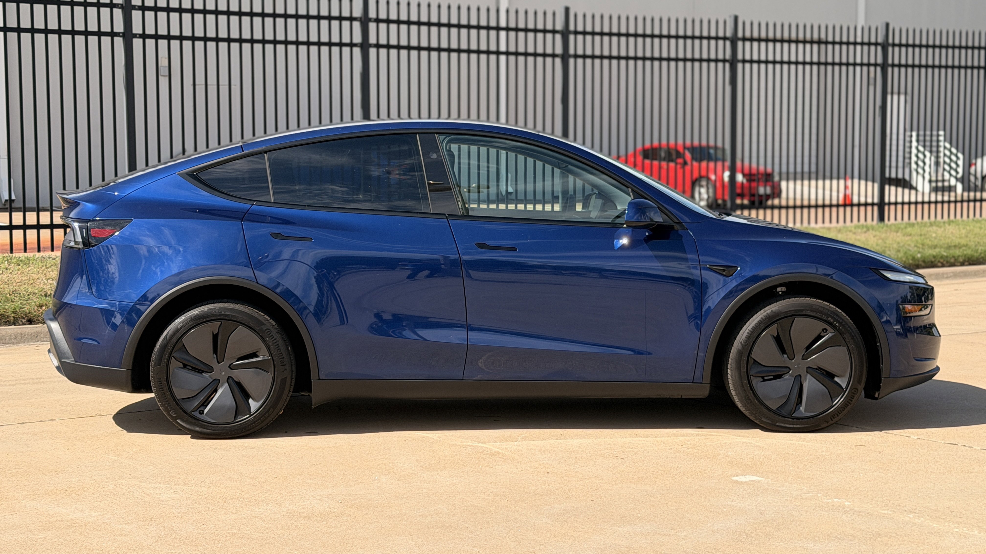 Used 2026 Tesla Model Y Long Range AWD/4WD image 8