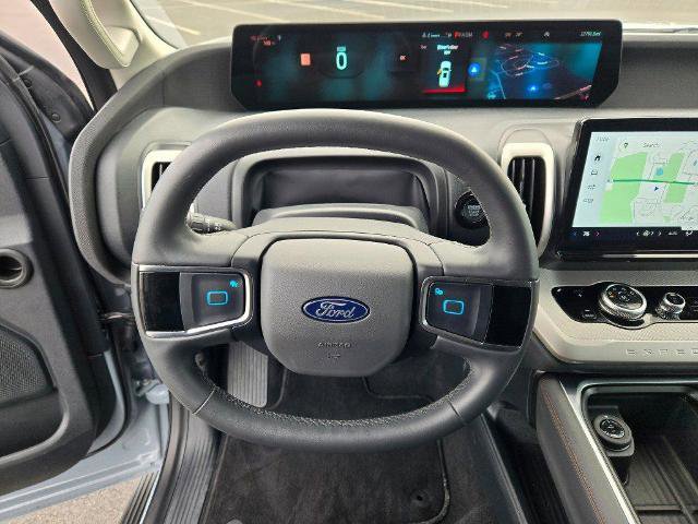 Certified 2025 Ford Expedition Active image 40