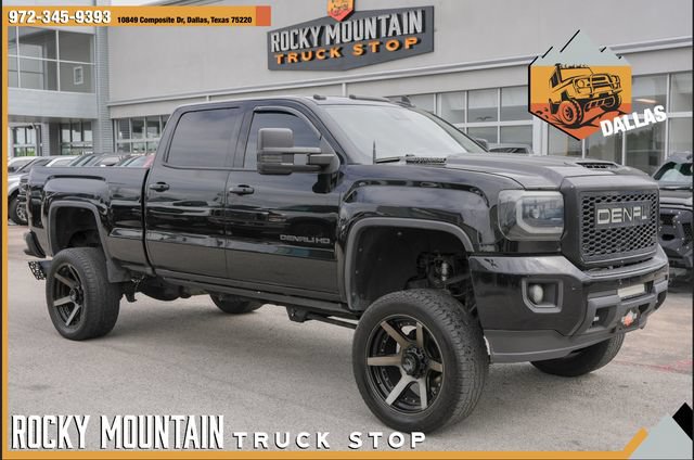 Used 2018 GMC Sierra 2500 Denali w/ Duramax Plus Package AWD/4WD image 1