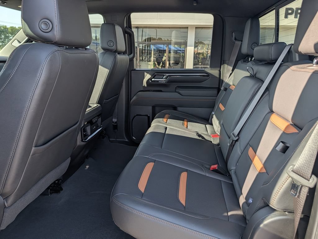 Used 2024 GMC Sierra 2500 AT4 w/ AT4 Premium Plus Package AWD/4WD image 29