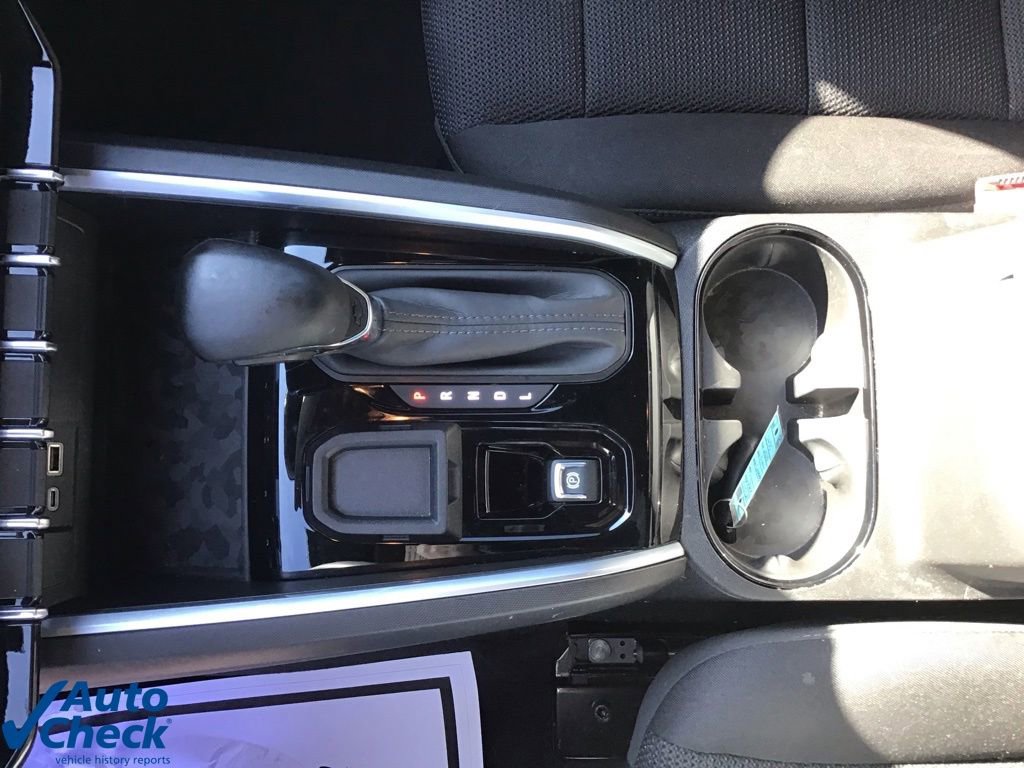 Used 2025 Chevrolet Colorado LT w/ Advanced Trailering Package image 37