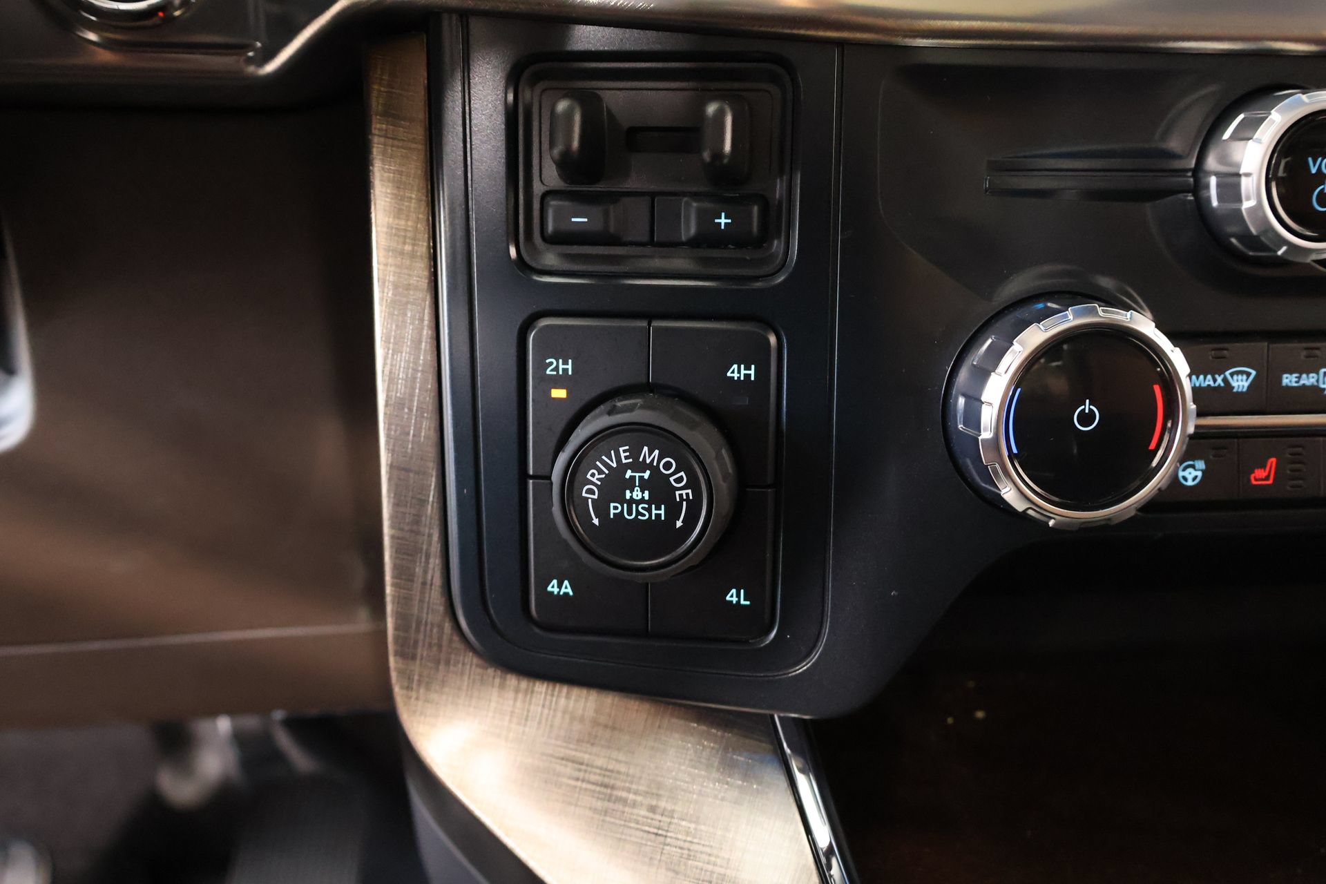 Used 2026 Ford F150 King Ranch w/ Equipment Group 601A High AWD/4WD image 9