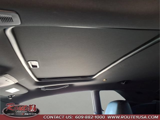 Used 2018 Dodge Challenger R/T Plus RWD image 31