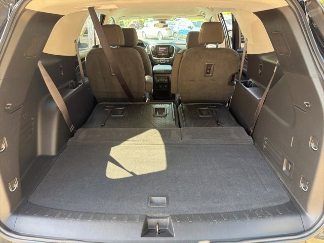 Used 2020 Chevrolet Traverse LT image 11