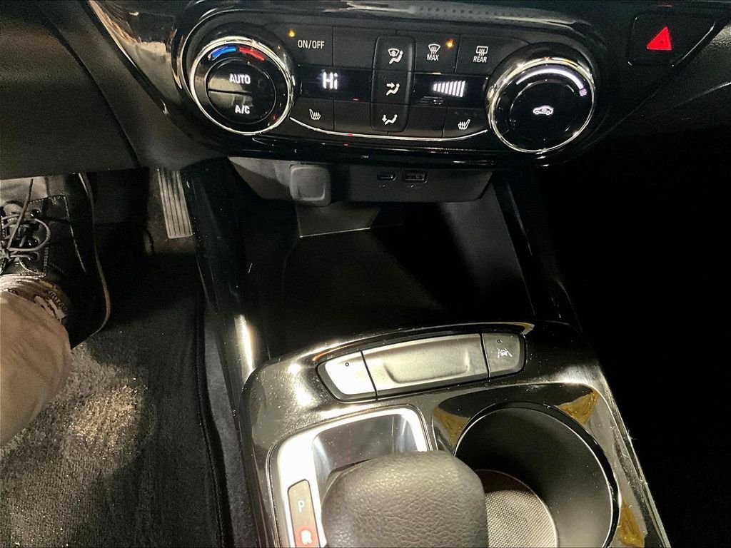 Used 2024 Chevrolet Trax RS w/ Driver Confidence Package FWD image 25