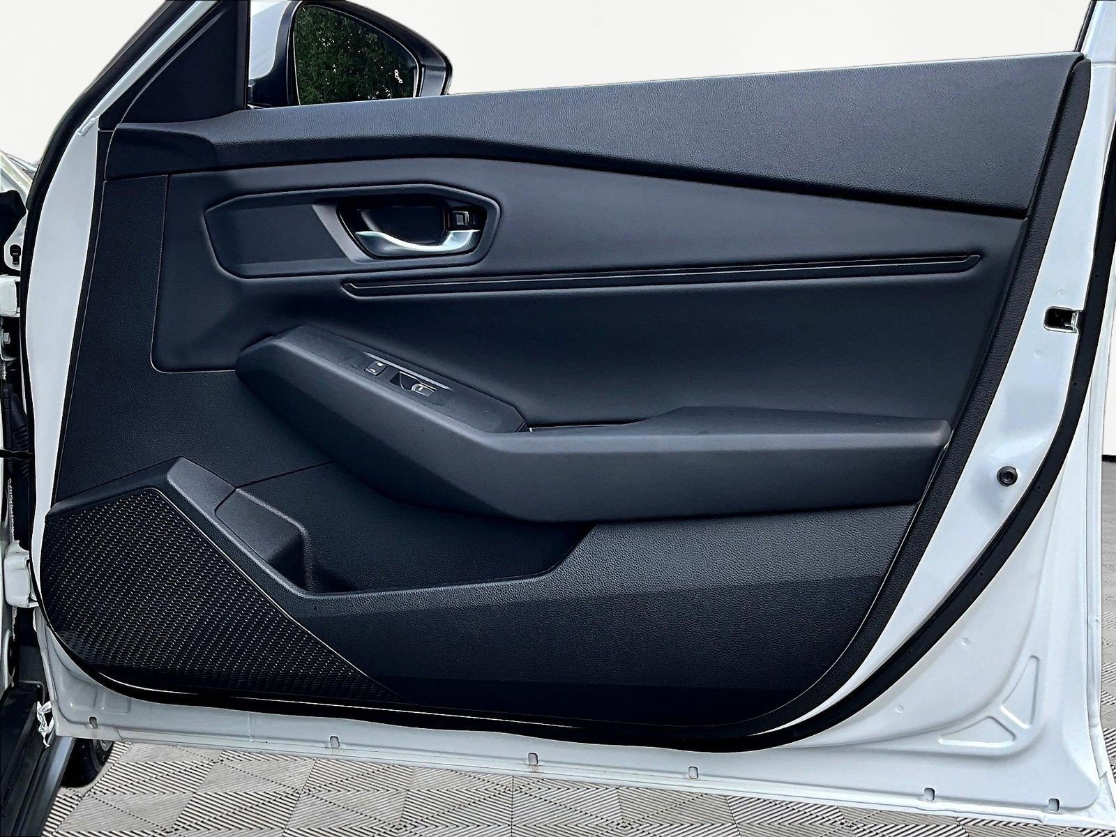 Certified 2024 Honda Accord EX image 27