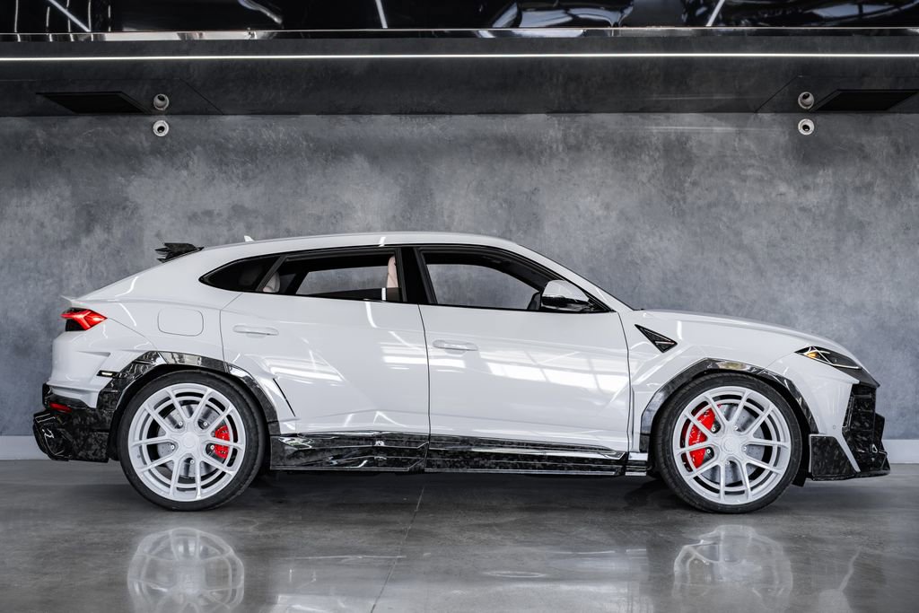 Used 2026 Lamborghini Urus SE AWD/4WD image 10