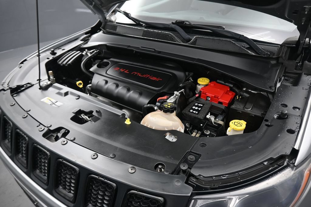 Used 2019 Jeep Compass Latitude AWD/4WD image 45