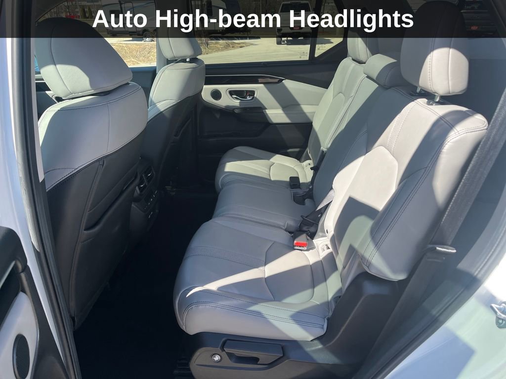 Used 2023 Honda Pilot Touring image 16