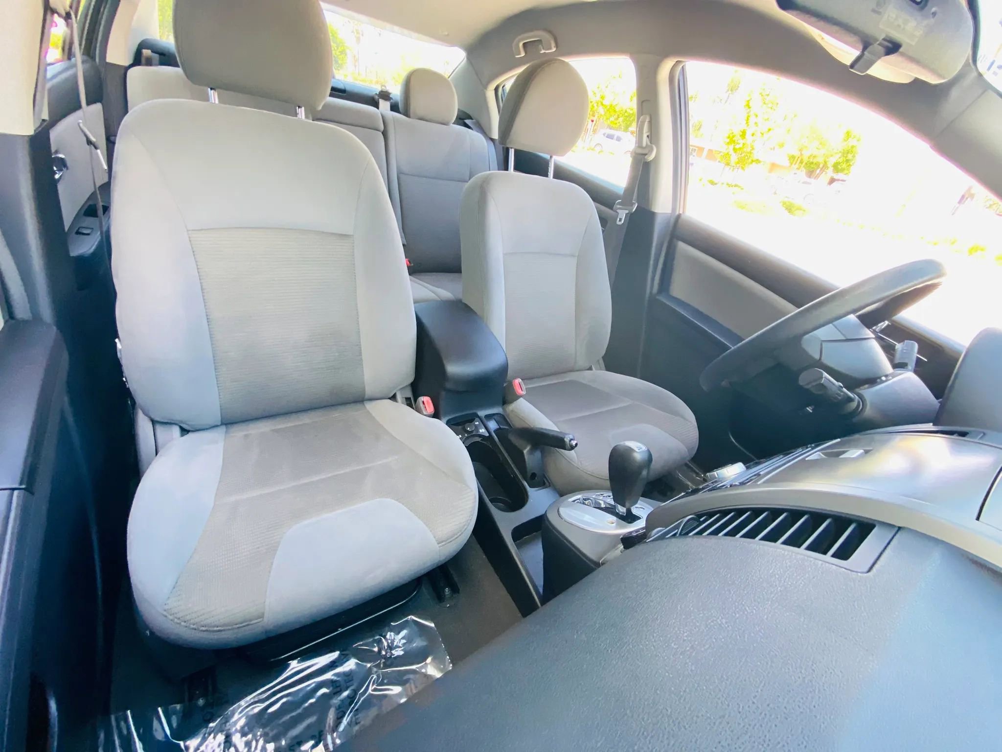 Used 2010 Nissan Sentra 2.0 S FWD image 11