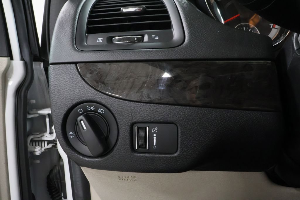 Used 2017 Dodge Grand Caravan SE w/ Power Window Group FWD image 19