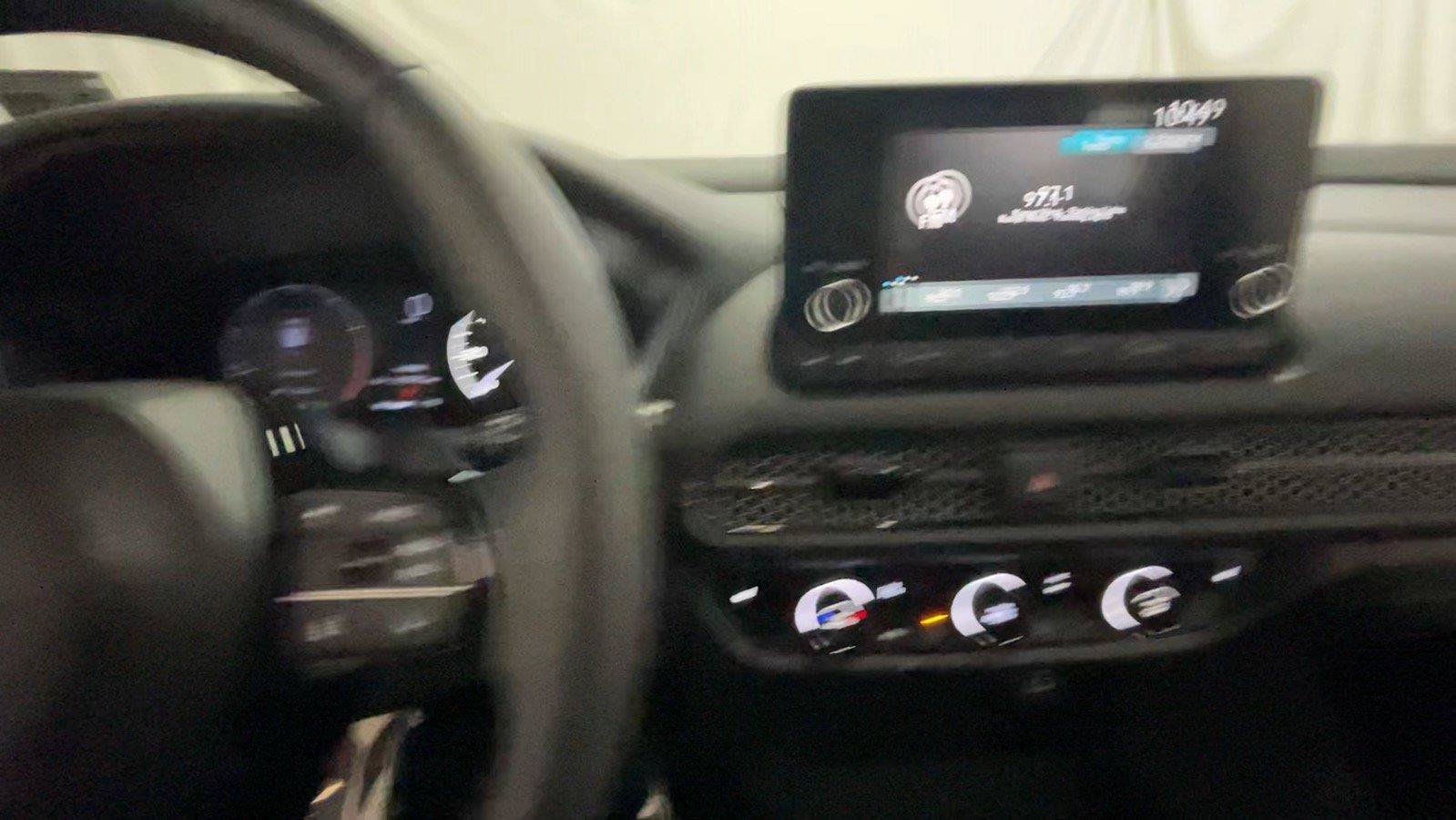 Used 2025 Honda HR-V Sport image 37