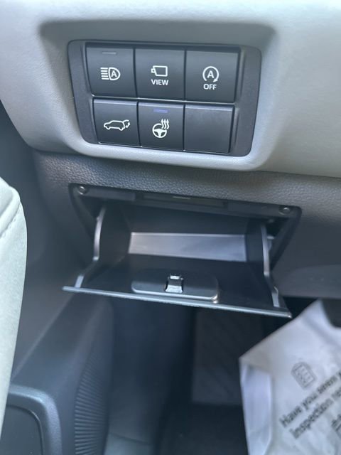 Used 2023 Toyota Highlander Limited image 34