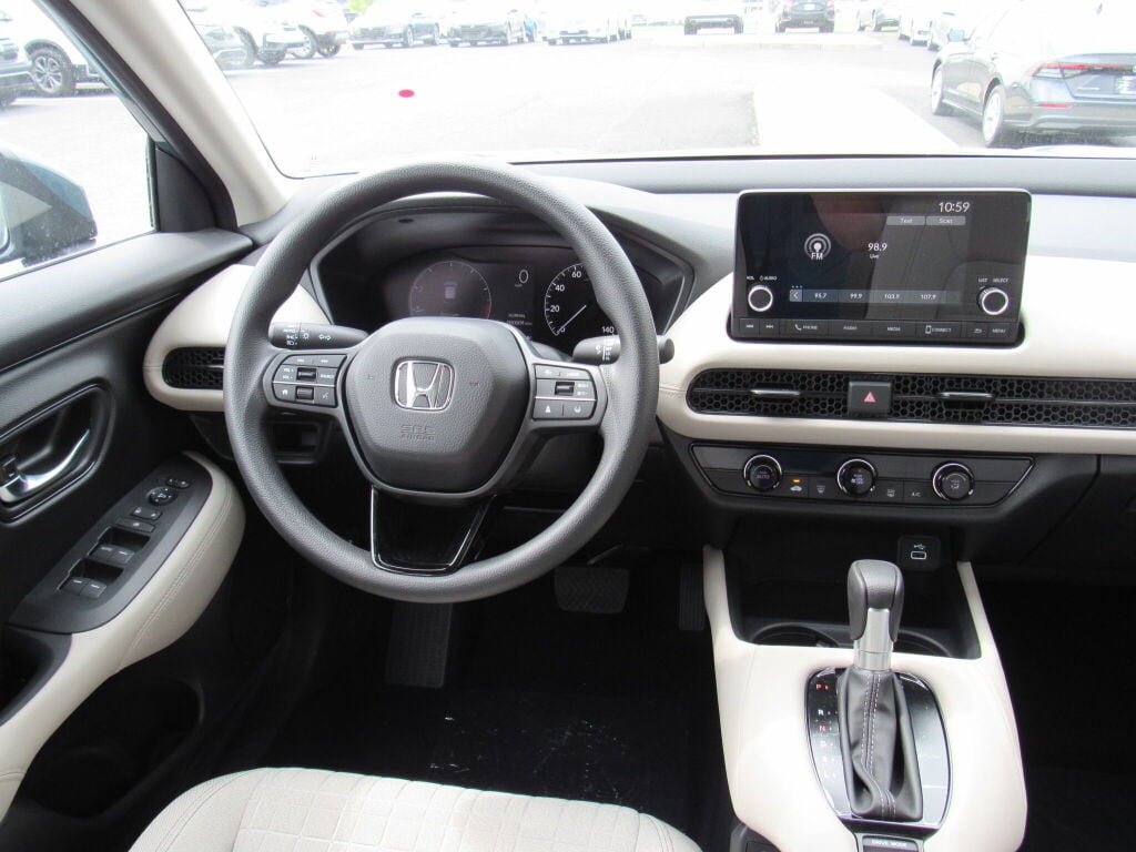 Certified 2024 Honda HR-V LX image 2