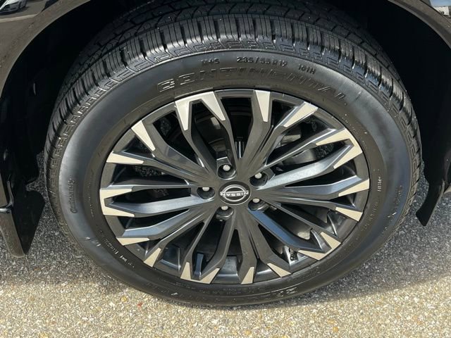 Used 2025 Nissan Rogue Platinum image 29