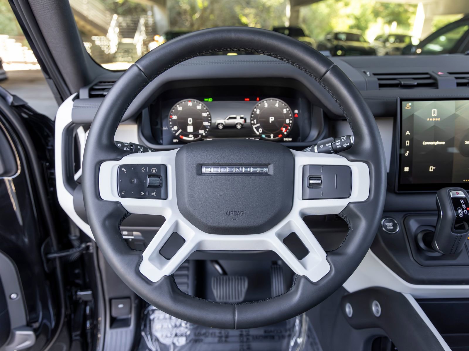 Used 2025 Land Rover Defender 90 X-Dynamic SE AWD/4WD image 34