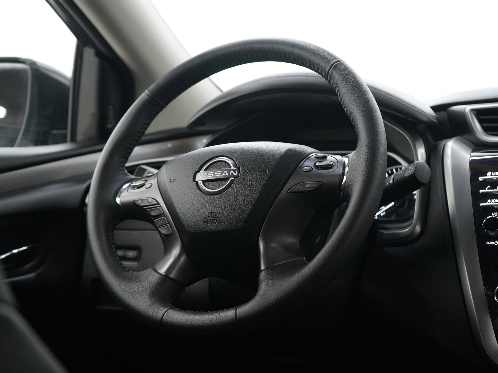 Used 2024 Nissan Murano SV w/ SV Midnight Edition Package image 12