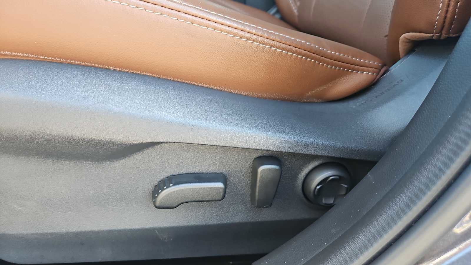 Used 2025 Subaru Outback Touring XT w/ Popular Package #2 image 14