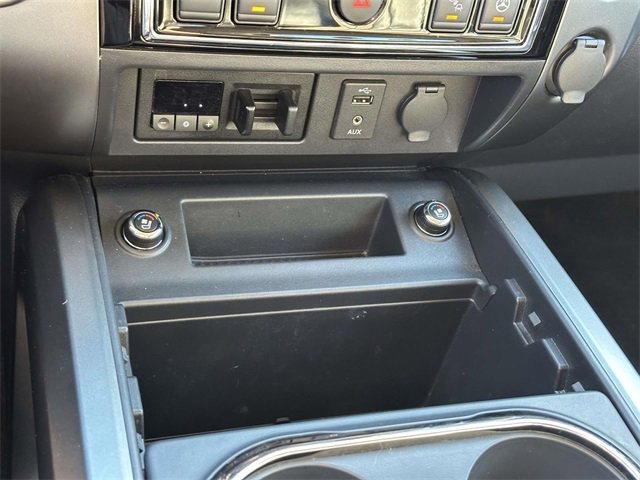 Used 2017 Nissan Titan Platinum Reserve image 12