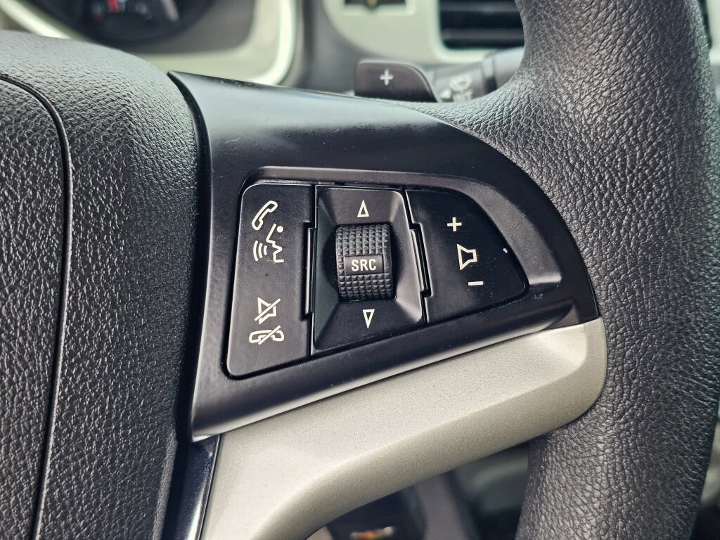Used 2013 Chevrolet Camaro LS RWD image 30