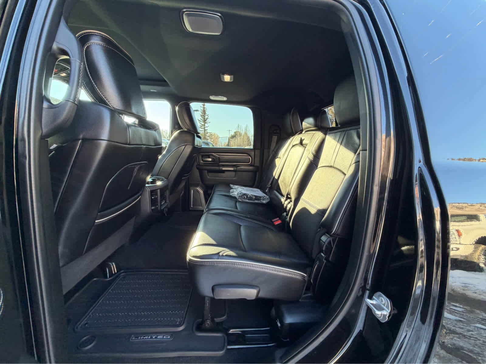 Used 2020 RAM 3500 Limited image 19